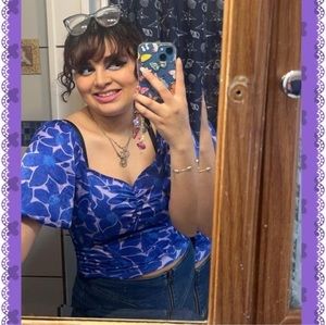 Meet your Posher, April